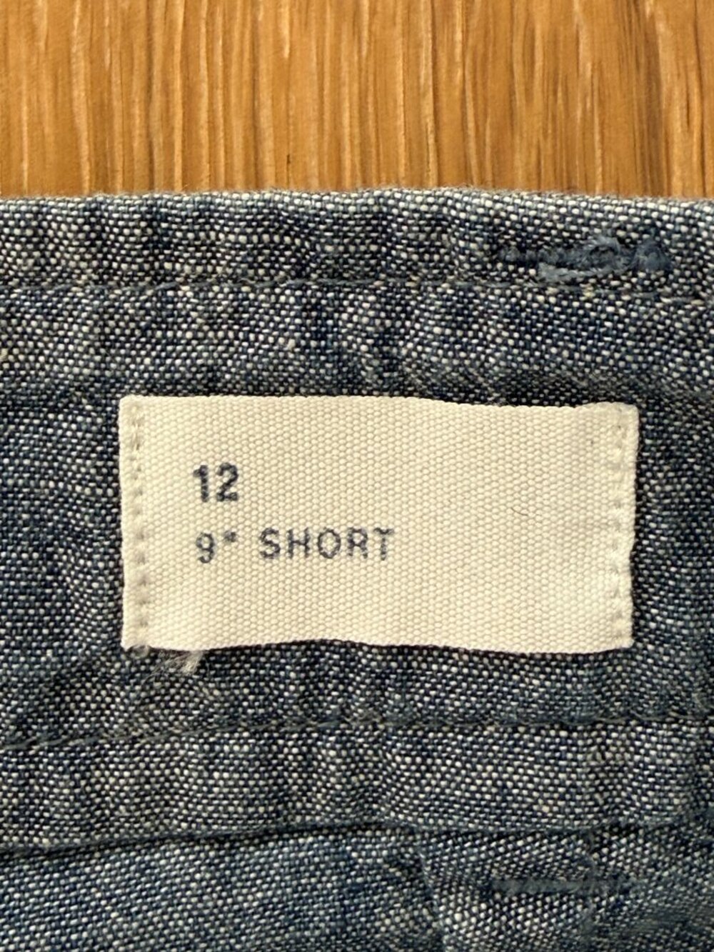 Gap Shorts Women 12 Indigo Chambray Bermuda Blue Mid Rise 9” Inseam 676741 - Picture 12 of 15
